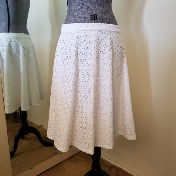 Ann Taylor Dresses & Skirts - Ann Taylor White Eyelet Skirt Size 12 Petite